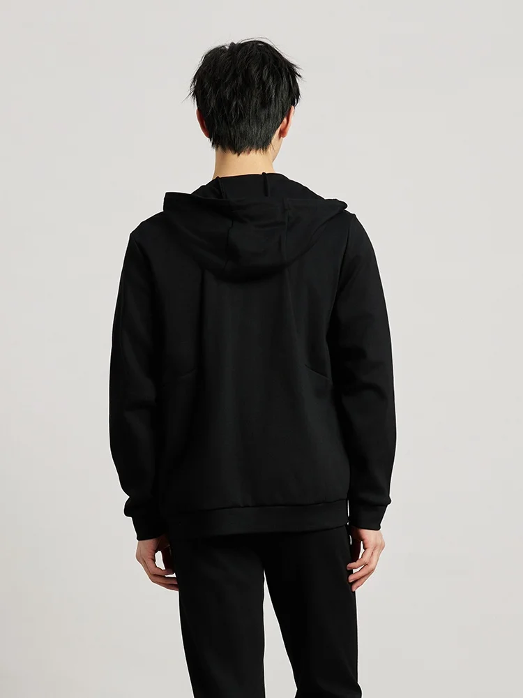 ストリートファッションの本質を理解する：防菌フードカーディガンの役割