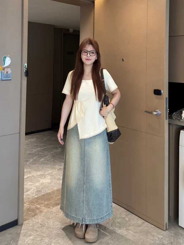 40代の女性が「きれいめカジュアル」に悩むとき、どうやってTシャツを選ぶ？
