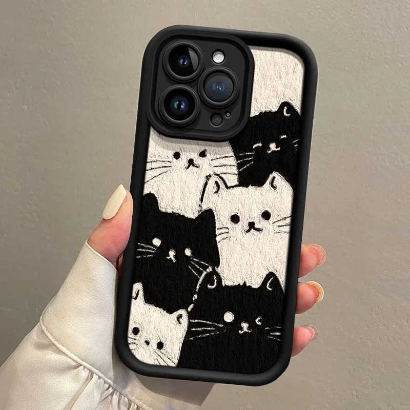 秋冬用黒白猫デザインのスマホケース：iPhone用保護カバーの実用性とデザイン性