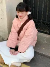 Hey山姥姥 ピンクチェックのダウンジャケット【女性用・冬用・白ダウン・ルーズフィット・ショート丈・小立ち襟】