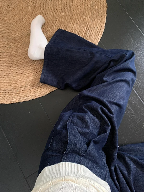 40代のカジュアルコーデにぴったり？深藍色ワイドレッグパンツの着こなしのコツとは？
