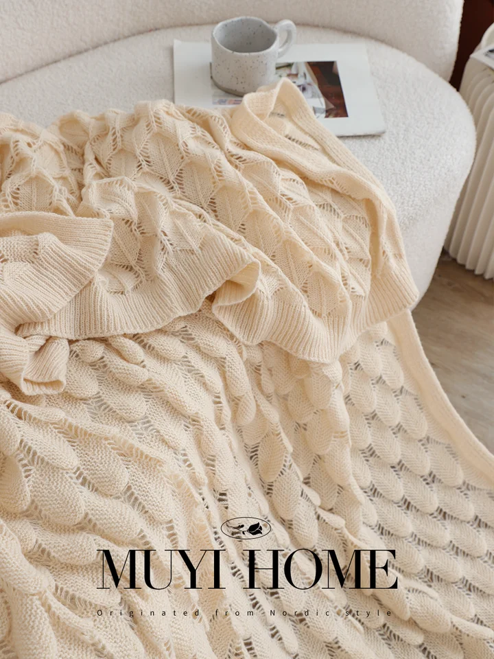 立体的な葉のデザインのニット毛布【インテリア装飾用・リビングやソファ用】