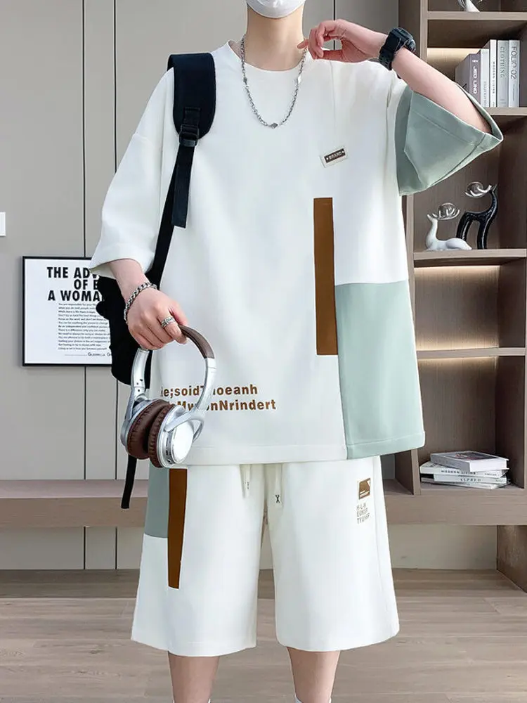 夏のカジュアルスタイルに欠かせない「メッシュTシャツ」は、どう選ぶ？