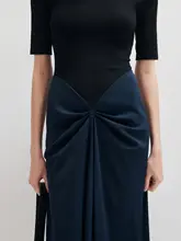 上品な通勤スタイルのレディースワンピース【スリムフィット・パネルデザイン・ロング丈】