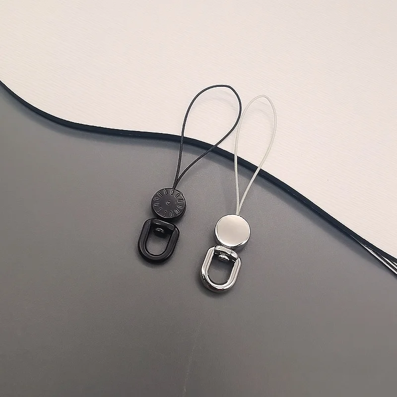 スマホの後ろにつける回転ヘッドストラップの便利さと実用性