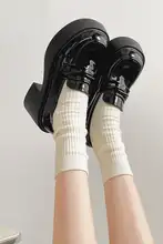 黒の厚底ブロックヒールローファー【秋用・エレガントスタイル・一体感のあるデザイン】（セットアップ対応）