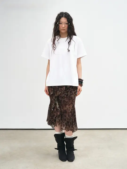 肩型を美しく見せる！ゆったりシルエットの短袖Tシャツ【多色展開・重ね着対応】