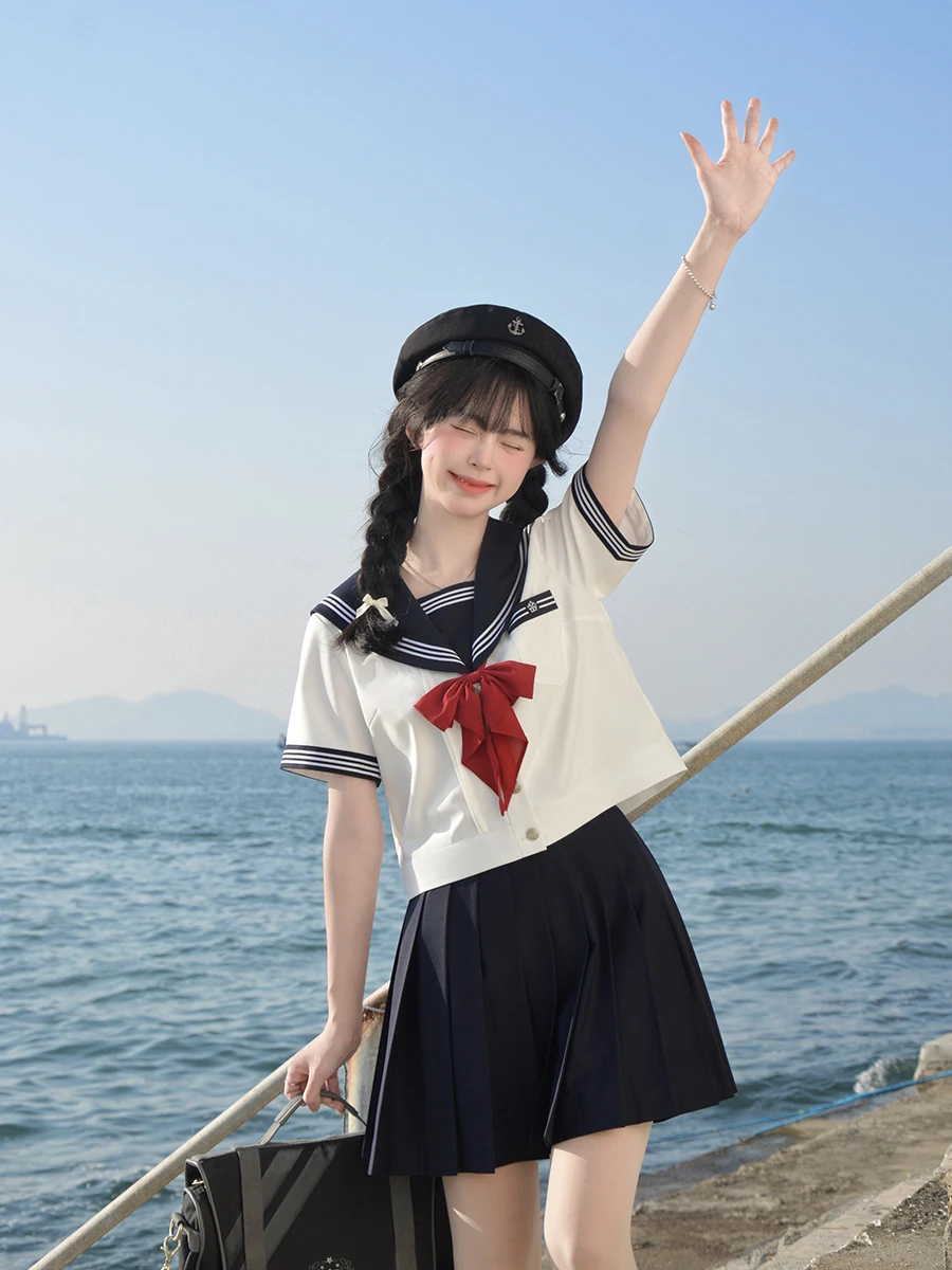 20度の高校生にぴったりな服装は？夏の通学スタイルを決めるための1つの答え