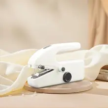家庭用ポータブルハンドソーイングマシン【多機能・ミニ・電動・二段階速度調整】