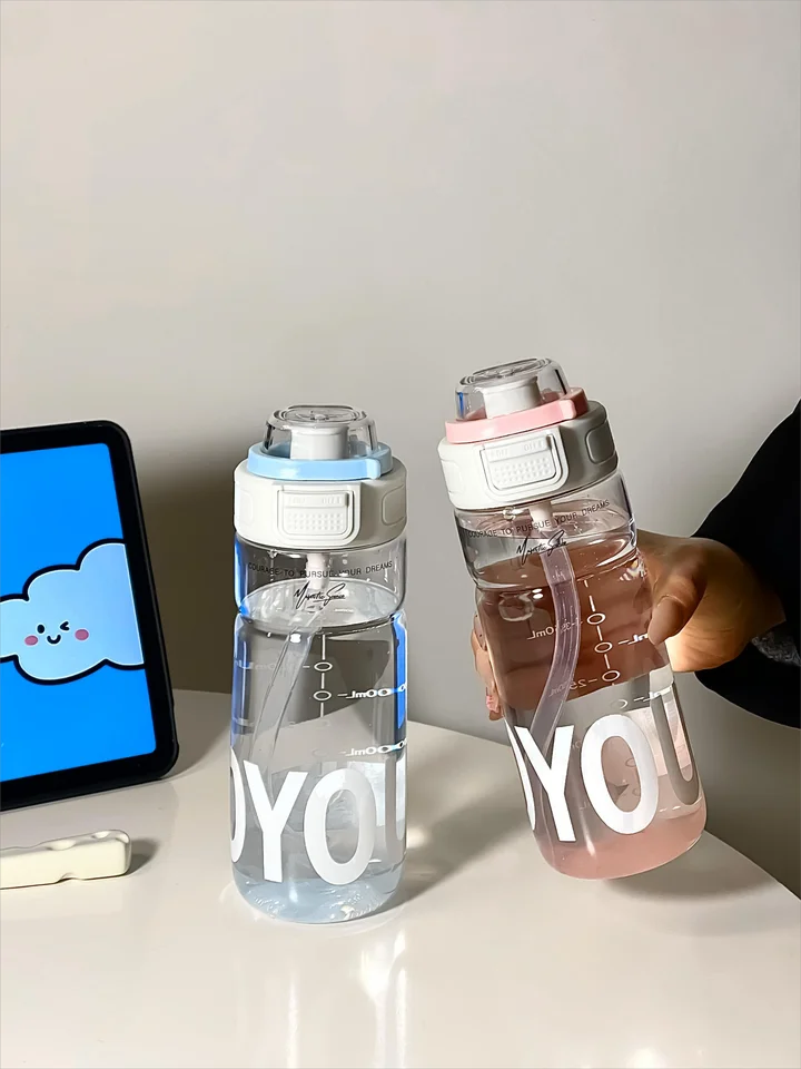 高品質のキャラクター付きストロー水筒【トライタン製・耐熱・大容量・女性向け】