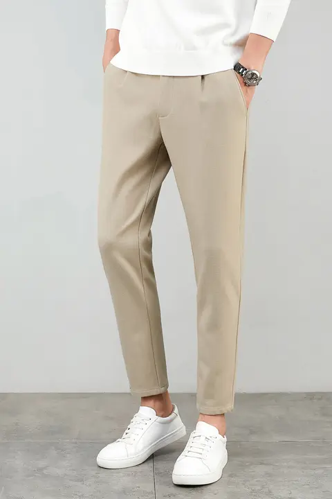 ビジネスカジュアルのウールパンツ【厚手・抗皺加工・ tapered fit】