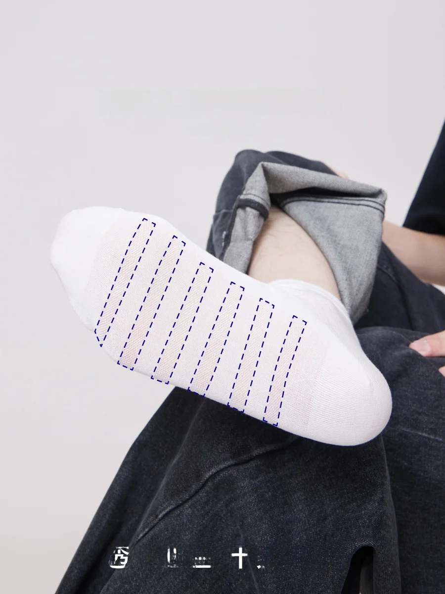 メンズ黒色ノーカットダイヤモンド柄ショートソックスの特徴と実用性とは