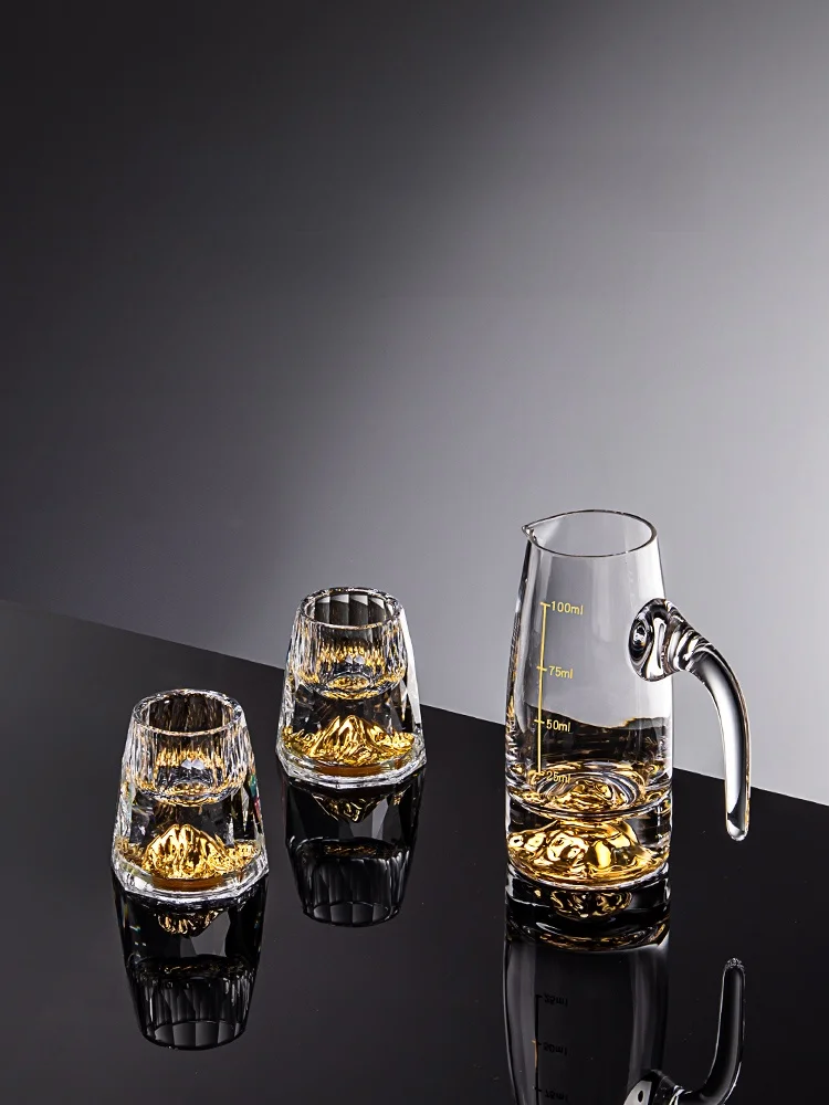 リモート飲み会で「テーブルの雰囲気」を決めるには、この1つのアイテムが鍵？