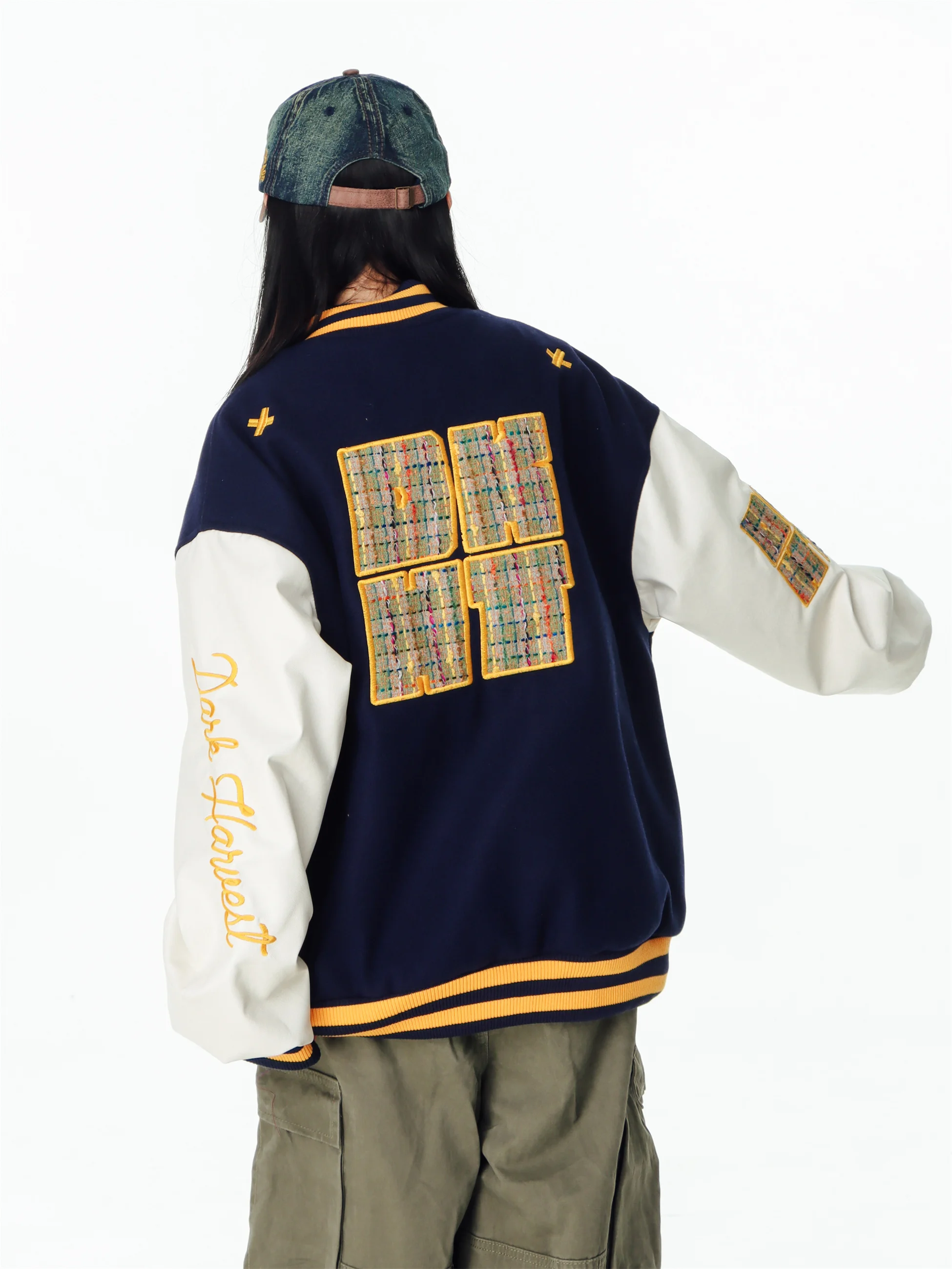 varsity jacket はどんなジャケットなのか？厳選5選で、どんなシーンで着るべきかを徹底解説