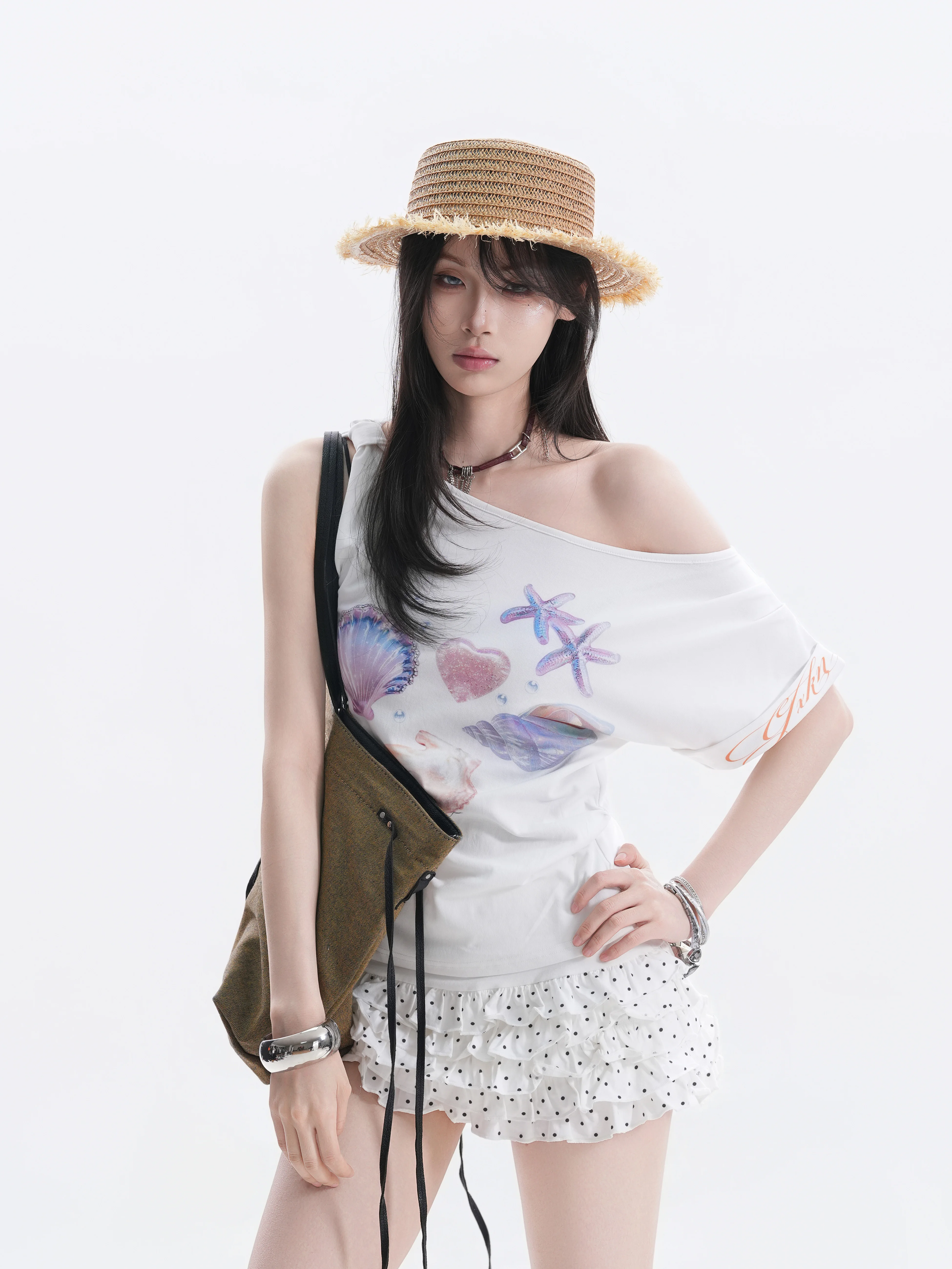 前だけイン 後ろ で着るTシャツはどんな感じ？海星デザインのリメイクワンピースが解決するリアルな悩み
