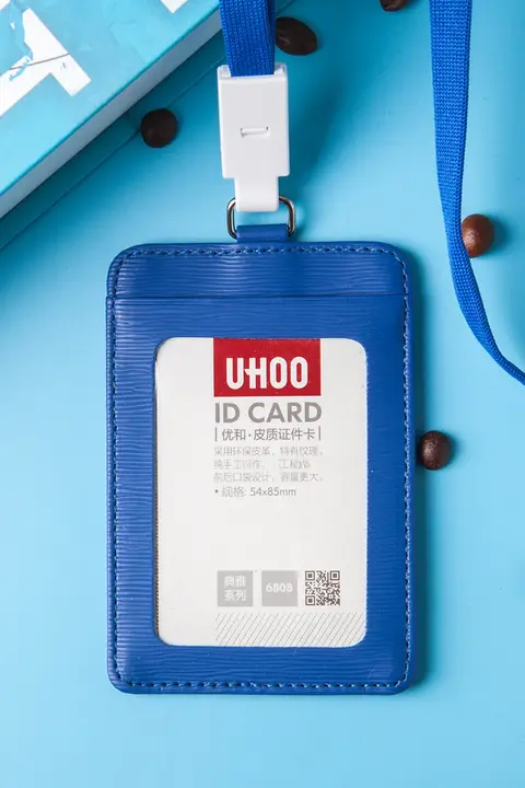 皮革製 IDカードケース【掛け紐付き・社員証入れ・ポケット付き】