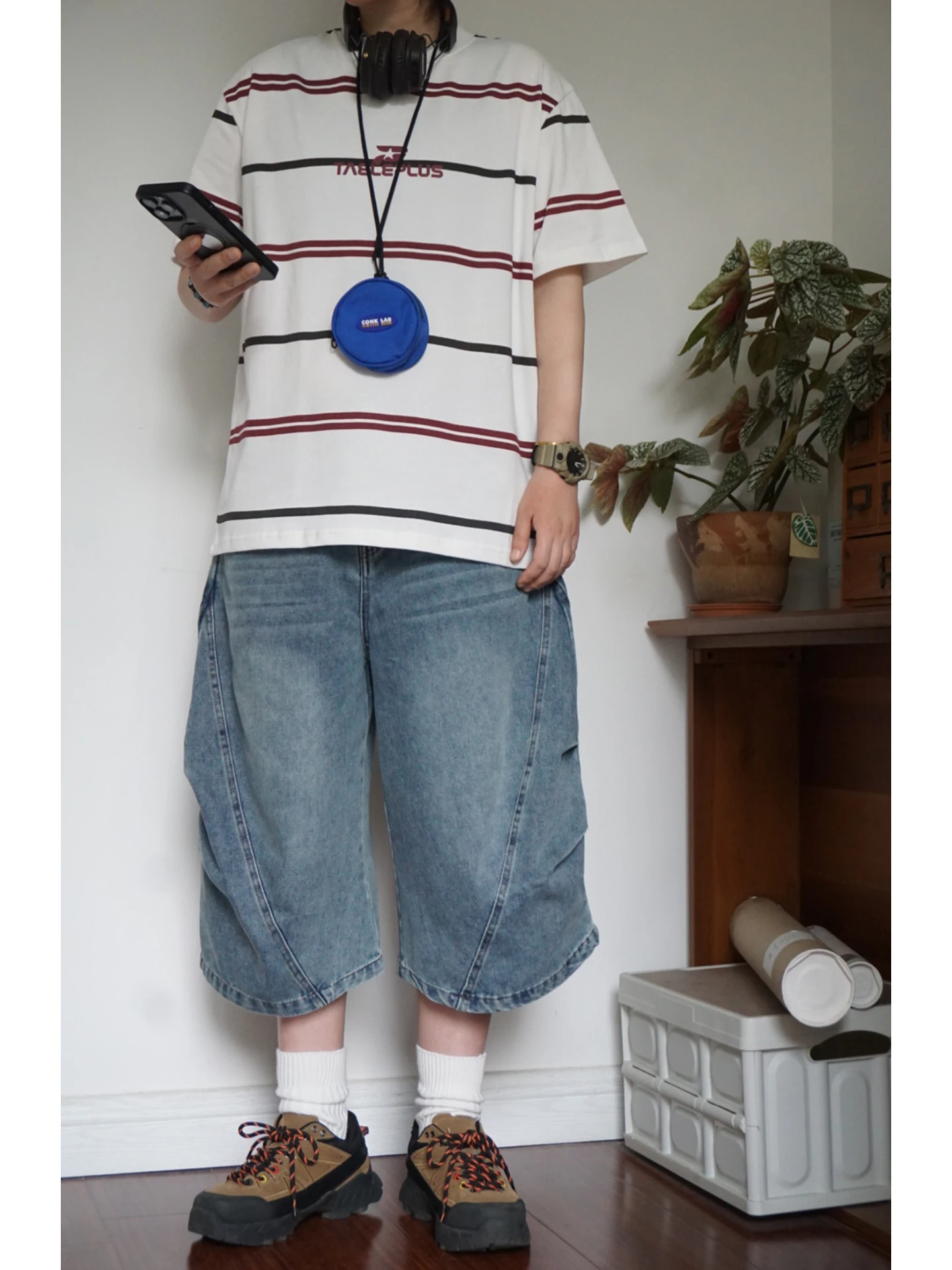 ストライプ柄 メンズTシャツはどう選ぶ？クラシックなデザインが今、通勤や日常でなぜ人気なのか