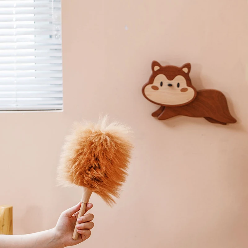 「手作り掃除道具」は本当に必要？木製チリ取りダスターがもたらす、部屋の空気感の変化とは
