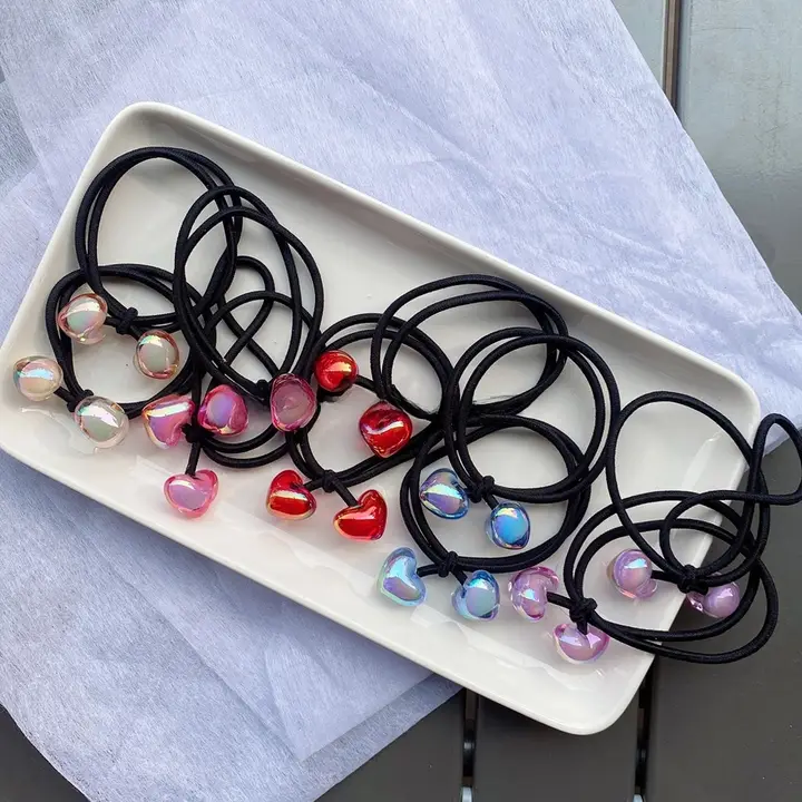 ハートモチーフ透かしデザインヘアゴム【赤・実用的・太めの黒ゴム】