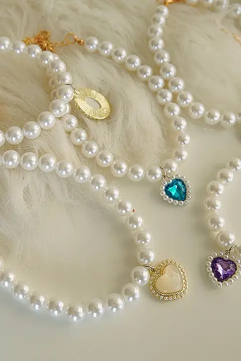 猫用パールビンテージデザインペンダント付き首輪【水晶＆ダイヤモンド装飾・可愛いペットアクセサリー】