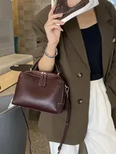 本革製 ダブルファスナー 大容量 ショルダーバッグ【女性用・カジュアル・正方形】