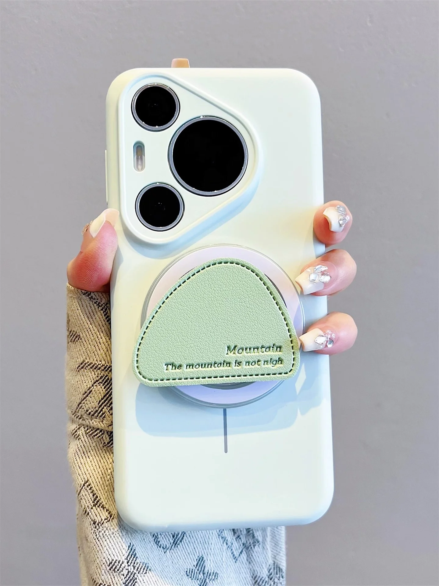 華為Pura80Pro対応液体シリコンスマホケース：マグネットスタンドと耐衝撃性の実証