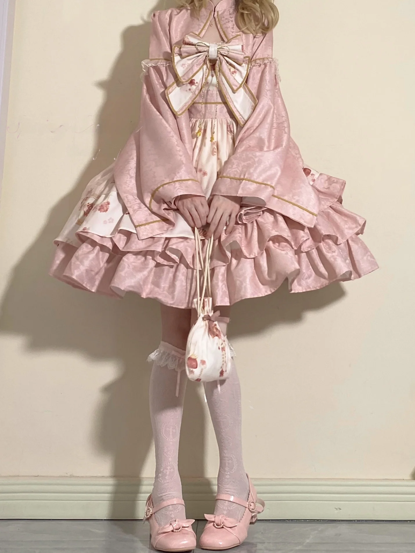 春の桜デザインのロリータワンピース【ノースリーブ・オリジナルデザイン】