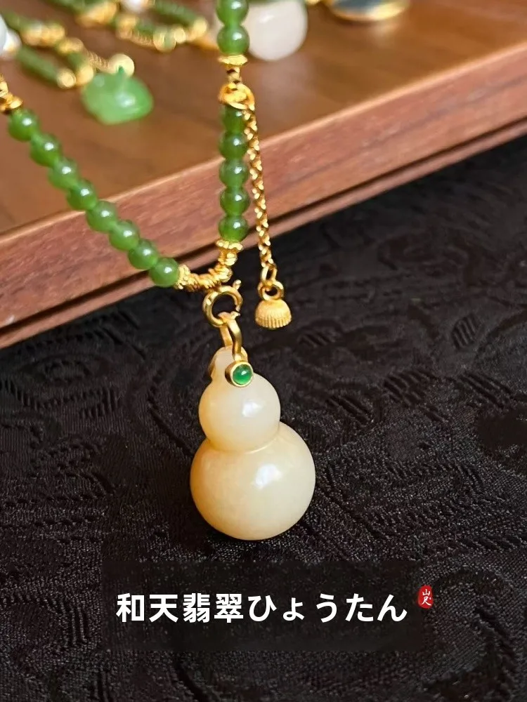 チョーカーネックレスを選ぶときに迷うなら、この1点が解決する？