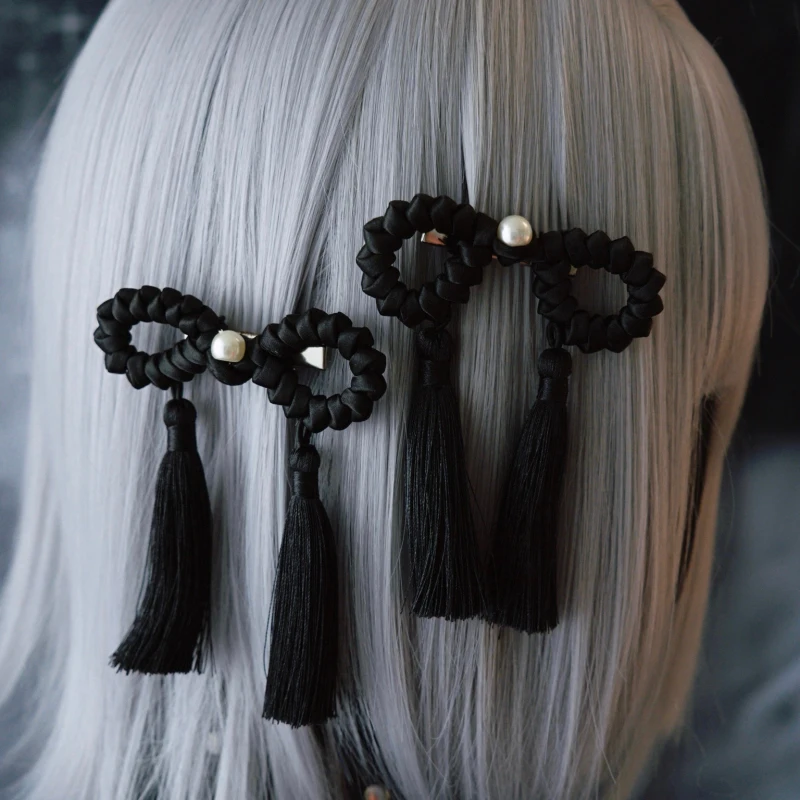 黒髪シュシュの手作り風合いパールタッセルヘアクリップ：ダークブラックでスタイリングのアクセントを創出