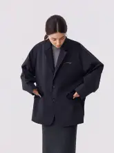 多ポケットデザインのアウトドア通勤用ジャケット【プレーンカラー・秋用】