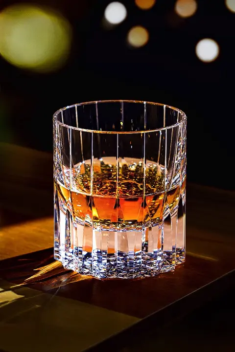 江戸切子 K9無鉛クリスタルグラス【星模様・洋酒・ウィスキー用】