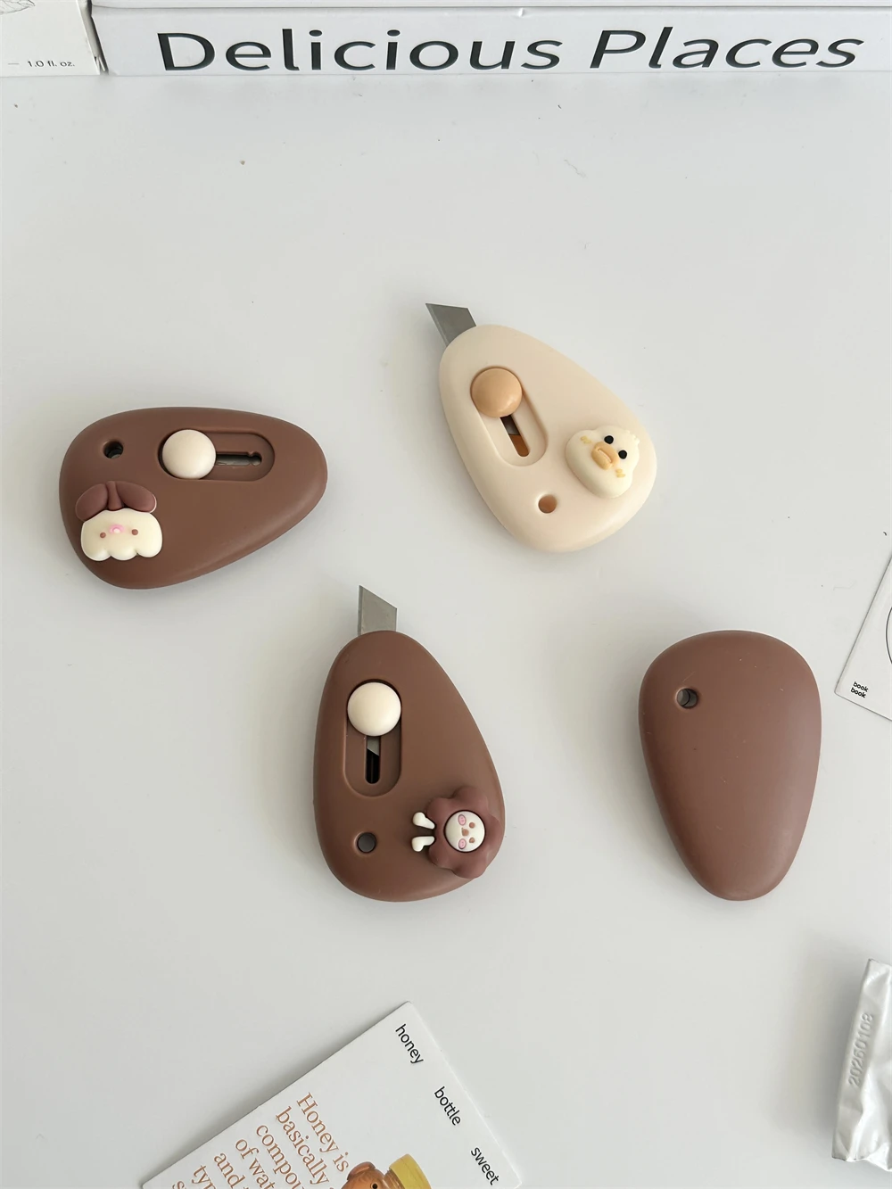 かわいいデザインのミニ開封ナイフ：多機能ポータブルツールの実用性と使い分け