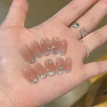 フレンチスタイルのアイスピンクグリッター ネイルチップ【ハンドメイド・高級感・ショート丈】