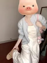 ブルーのカーディガンカーディガンを秋冬に着用