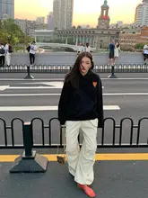 高腰デザインの米白色ワークパンツ【春秋用・ストレッチ・束脚・ウエストゴム】