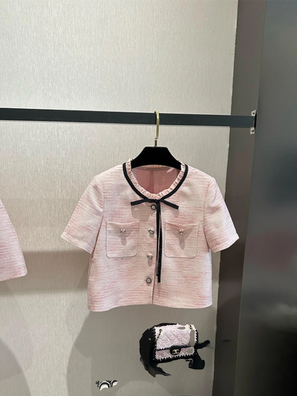 おしゃれ 私服 どうやって選ぶ？カジュアルな日常に合う「蝶結びセットアップ」の選び方を解説