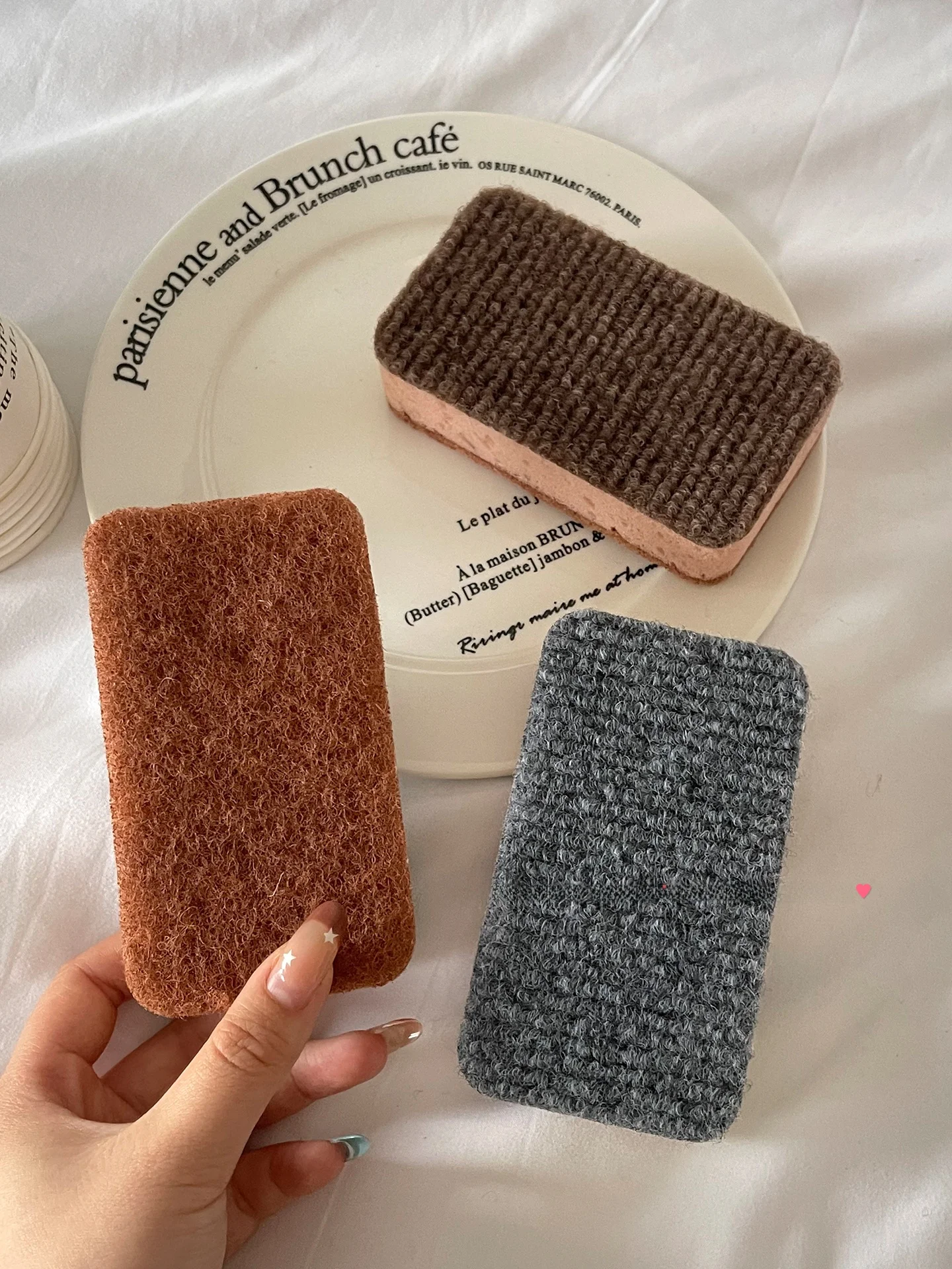 カラフルストライプのスポンジクリーナー：10秒クレンザーとスーパークリーナーの実用性を検証
