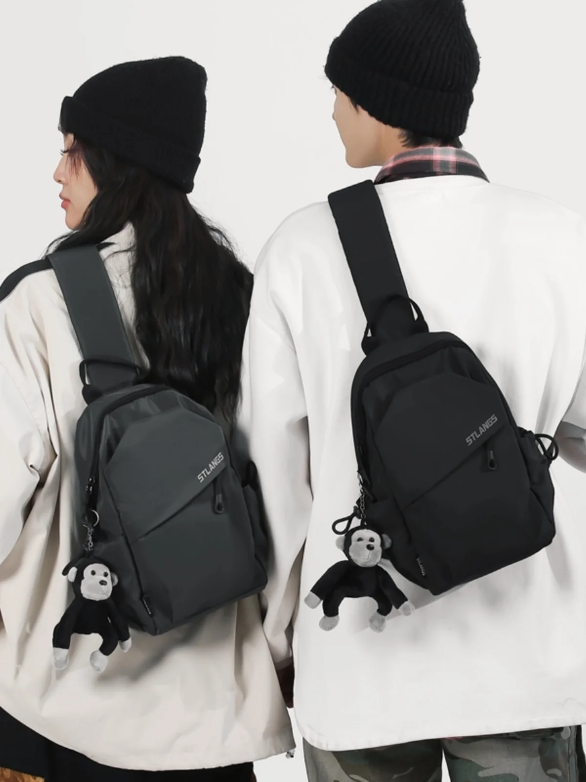 どんな服にも合うショルダーバッグは、本当に存在するのか？