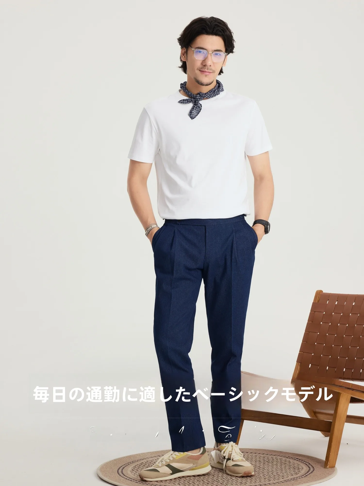 オフィスカジュアルに悩む50代女性に、今こそ選ぶべき「涼感クルーネックTシャツ」は？