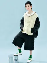 純羊毛のトリコロールニットセーター【厚手・立体的デザイン】