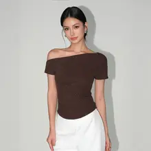 斜め肩デザインの短袖Tシャツ【女性用・収縮ウエスト・夏用・お洒落なニット・ショート丈】