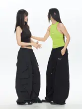 サイドタックデザインのタンクトップ【涼感・通気性・スリムフィット】