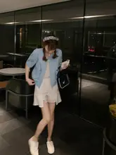 トレンド感漂うオーバーサイズシャツ