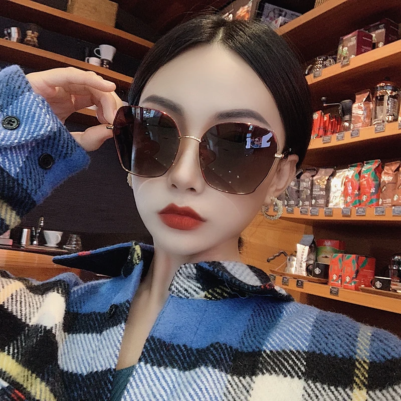 ラウンドフレームサングラス：韓国風クラシックデザインが円脸に最適な偏光サングラス