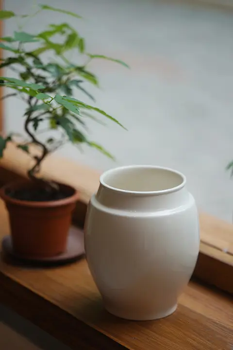 手作り拉坯陶器小型花器【シンプルデザイン・デスク用】