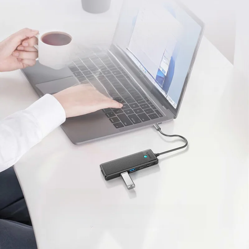 4ポートハブと8ポートハブの選択で迷うなら、USB Type-Cハブの本質は？