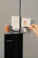 レトロタイプライタークリップ アメリカンコーヒーカップ マグネット付き冷蔵庫用 フォトウォールデコレーション【穴あけ不要】
