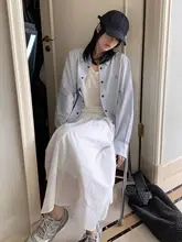 シンプルなデザインの白いプリーツ中長スカート【高腰・女性用・Aライン】