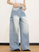 大きなポケットのジーンズ 女性 用 ひきずる作業用パンツ レトロスタイル 薄い青色 ワイドレッグデザイン