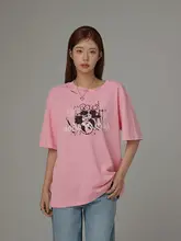 カジュアルなアニメ風ロゴプリントTシャツ【幅広シルエット・ラフなデザイン・短袖・夏用】